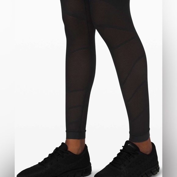 Lululemon Sheer Will High-Rise Tight 28" *Pulse Size 4 - Picture 4 of 4